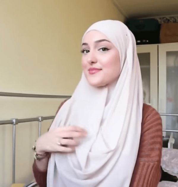 Elegant Hijab Covering Chest Style Tutorial You Will Definitely Try