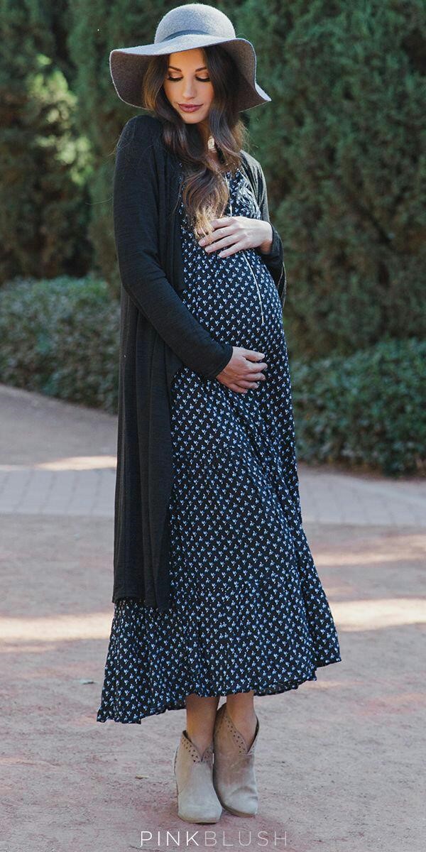 dress for a pregnant woman with long cardigan